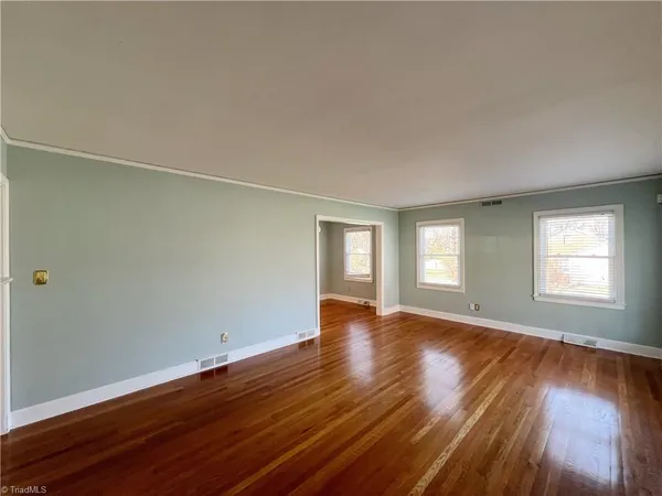 $2,150 | 1313 Cardinal Place, Greensboro, NC 27408