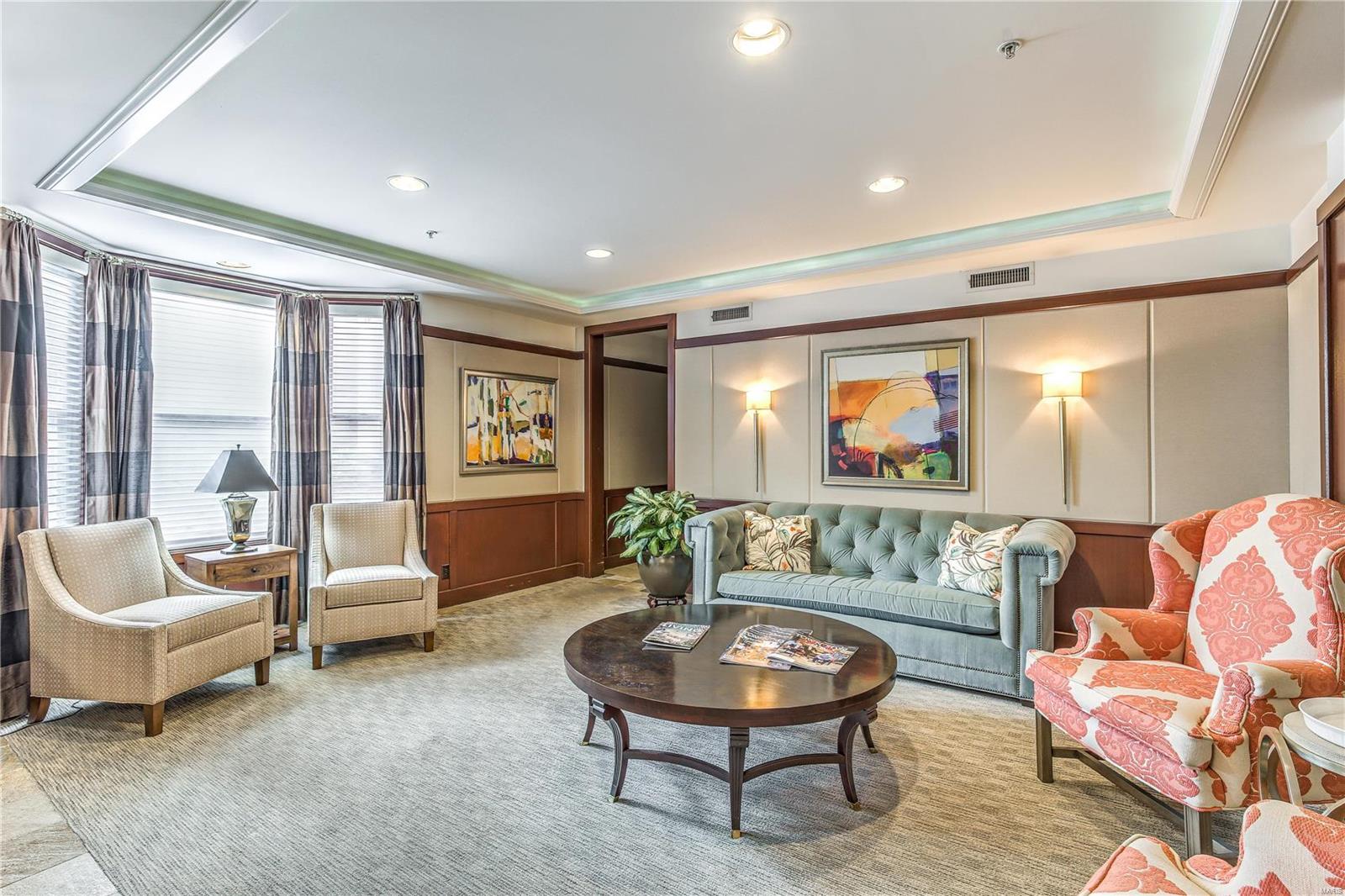 750 South Hanley Road, Unit 280 St. Louis, MO 63105 - Photo 4 of 24 Gallery Image 4
