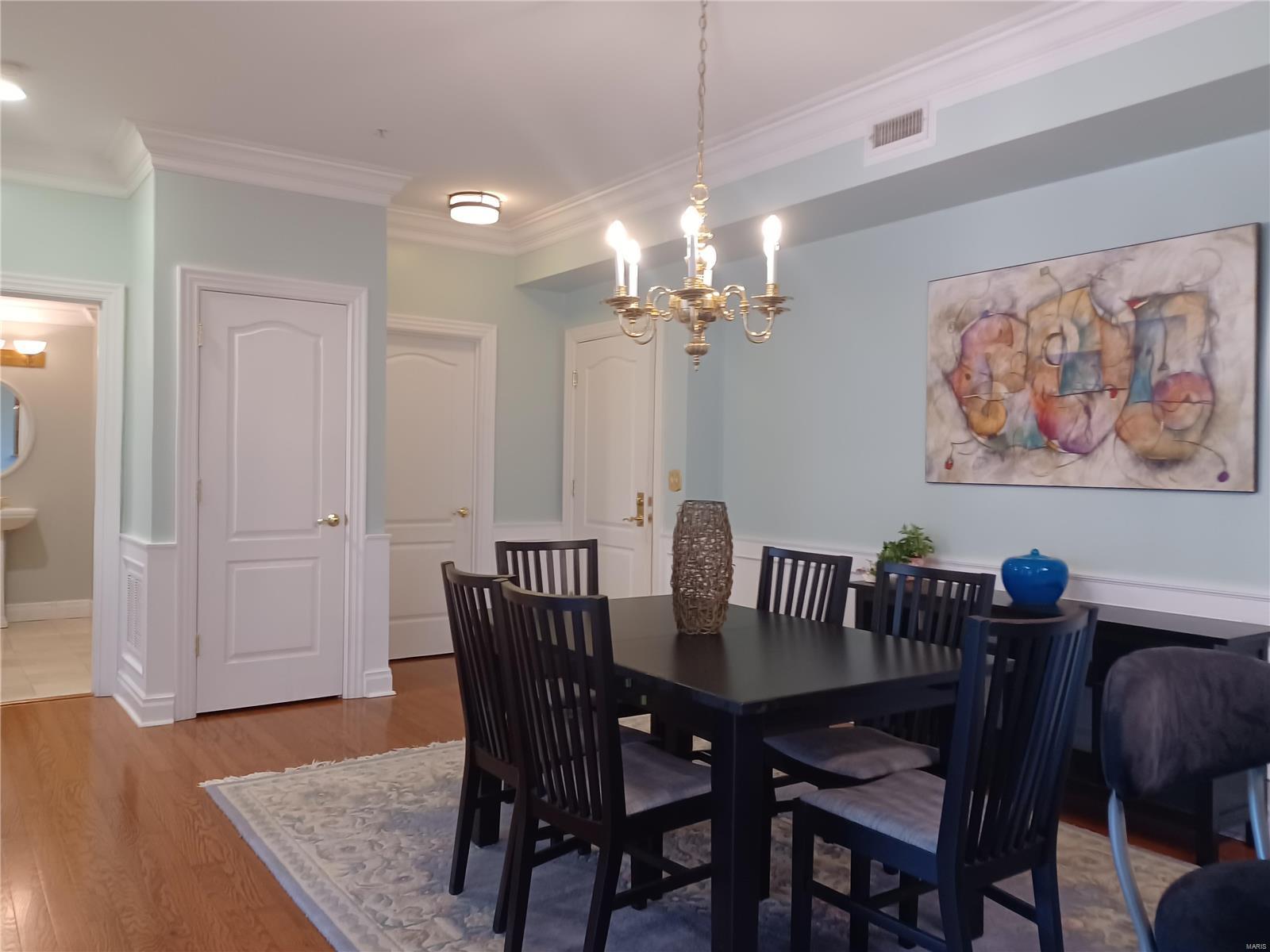 750 South Hanley Road, Unit 280 St. Louis, MO 63105 - Photo 6 of 24 Gallery Image 6
