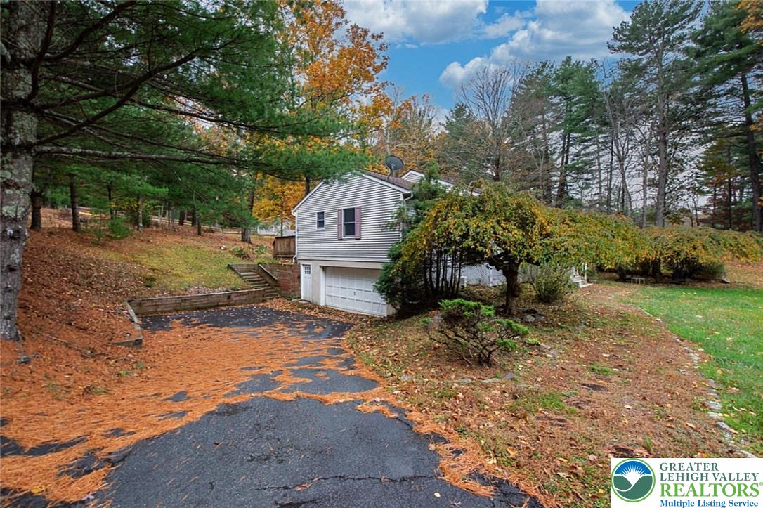 139 Johnny Bee Road Dingmans Ferry, PA 18328 - Photo 8 of 51 a view of a out door space area