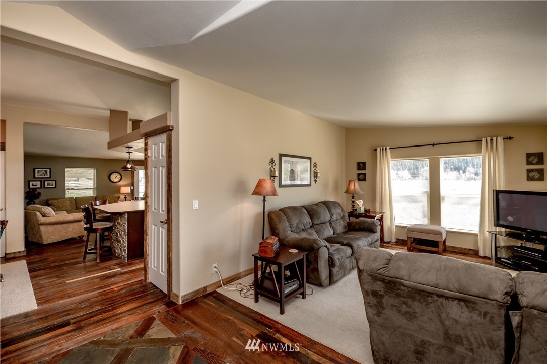 4420 Red Bridge Road Cle Elum, WA 98922 - Photo 5 of 25 Gallery Image 5