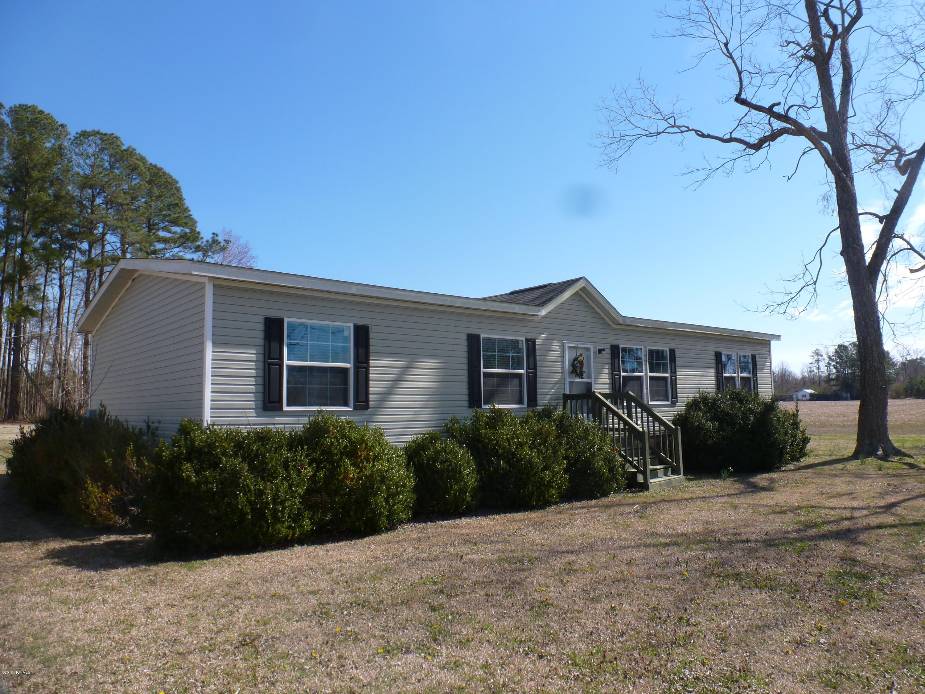 2525 Old Brick Road Vanceboro, NC 28586 - Photo 1 of 28 Welcome Home!