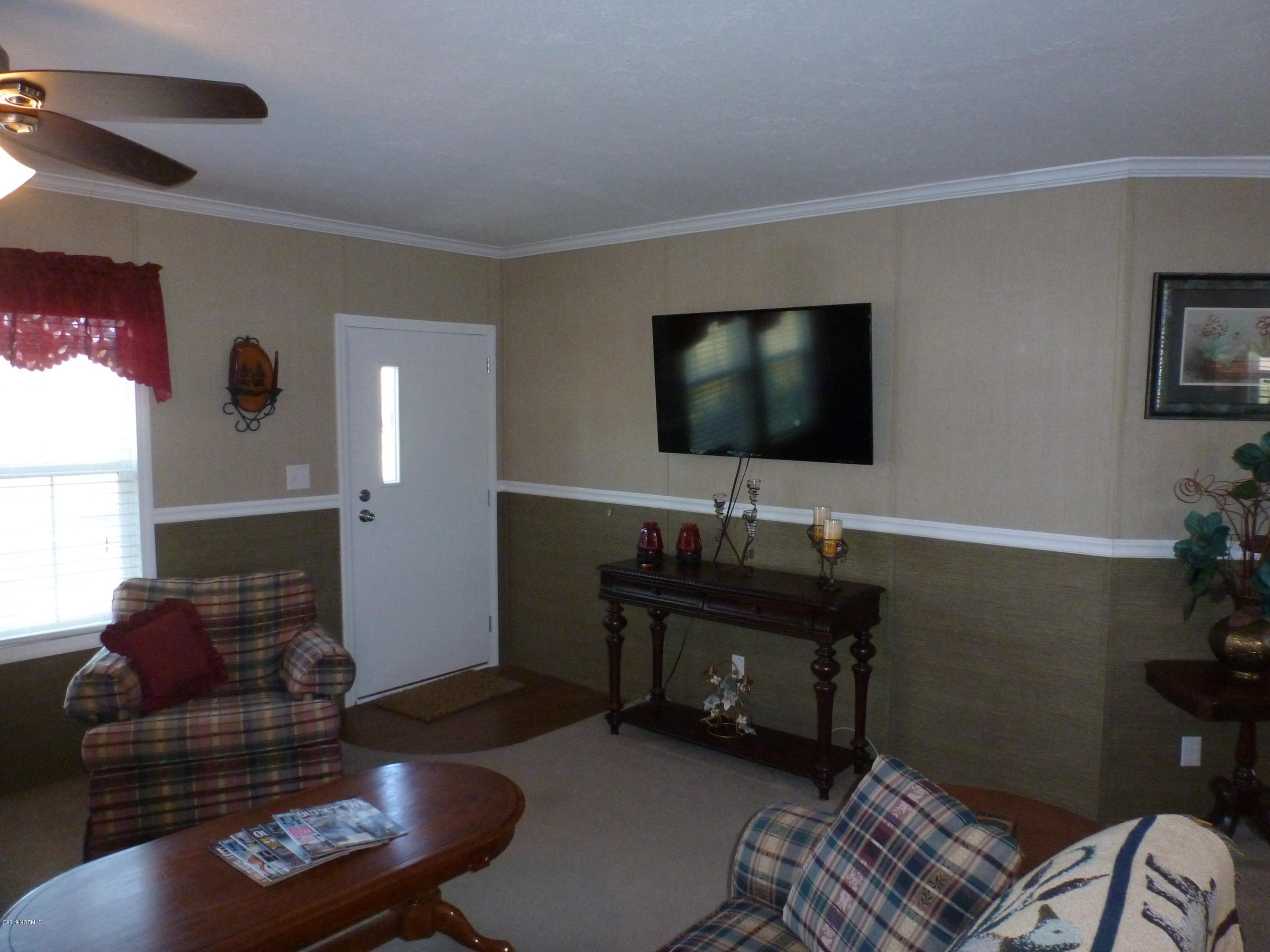 2525 Old Brick Road Vanceboro, NC 28586 - Photo 7 of 28 New Flat Screen Incl.