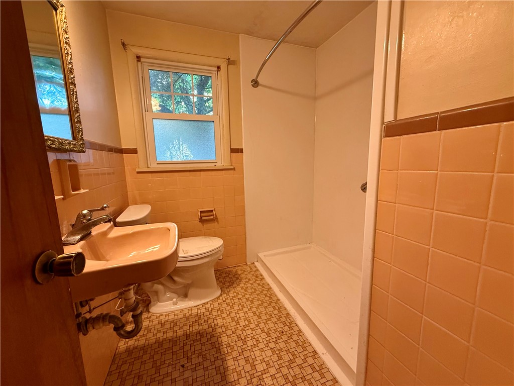 116 Lemoyn Avenue Rochester, NY 14612 - Photo 10 of 21