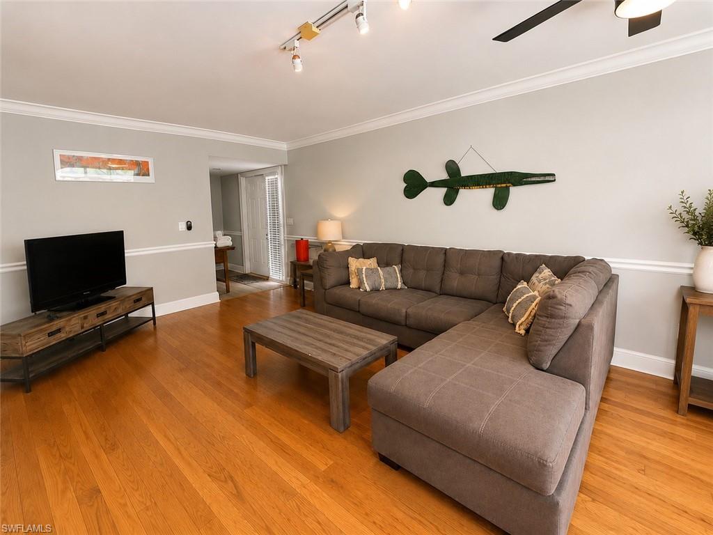 112 Bobolink Way, Unit B Naples, FL 34105 - Photo 4 of 18