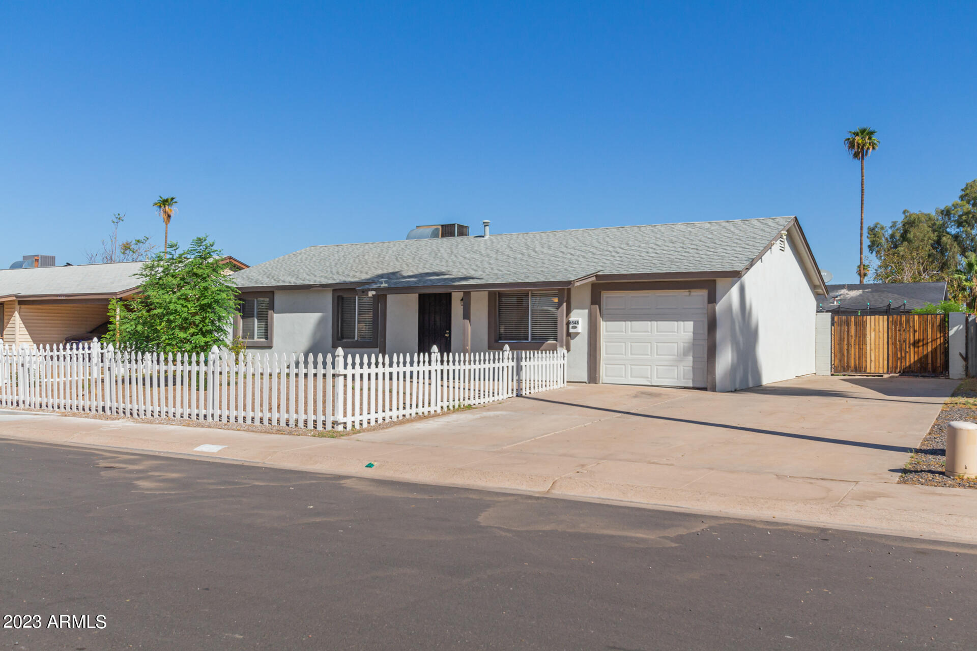 6548 West Granada Road Phoenix, AZ 85035 - Photo 3 of 26 0003-03 - Granada