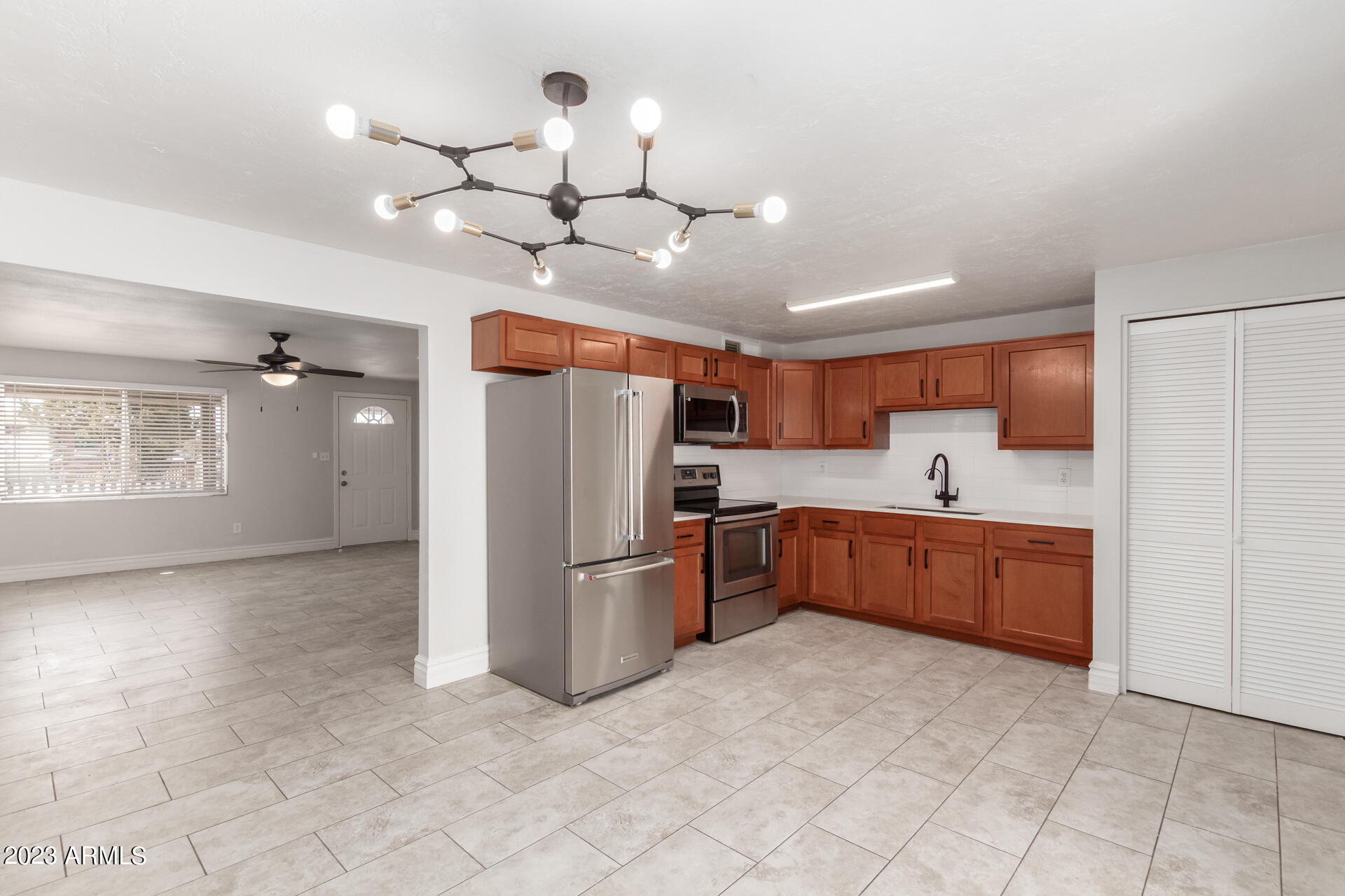 6548 West Granada Road Phoenix, AZ 85035 - Photo 7 of 26 0007-07 - Granada