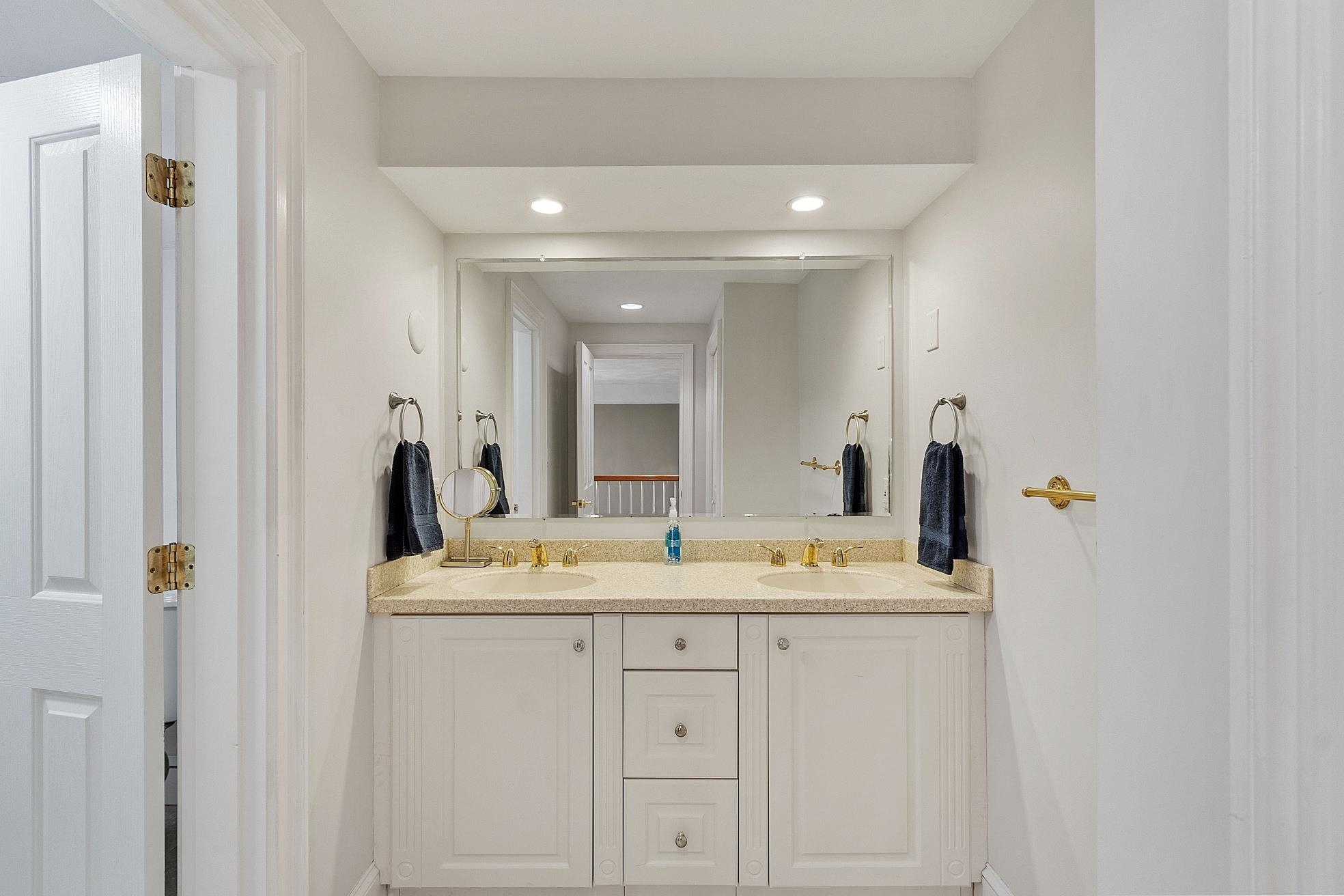 23 Hawthorne Road Windham, NH 03087 - Photo 21 of 59