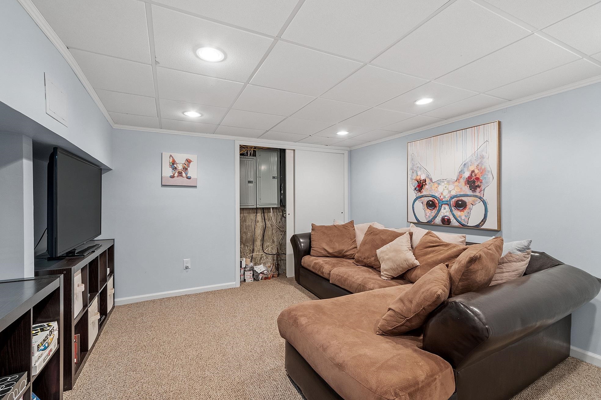 23 Hawthorne Road Windham, NH 03087 - Photo 36 of 59