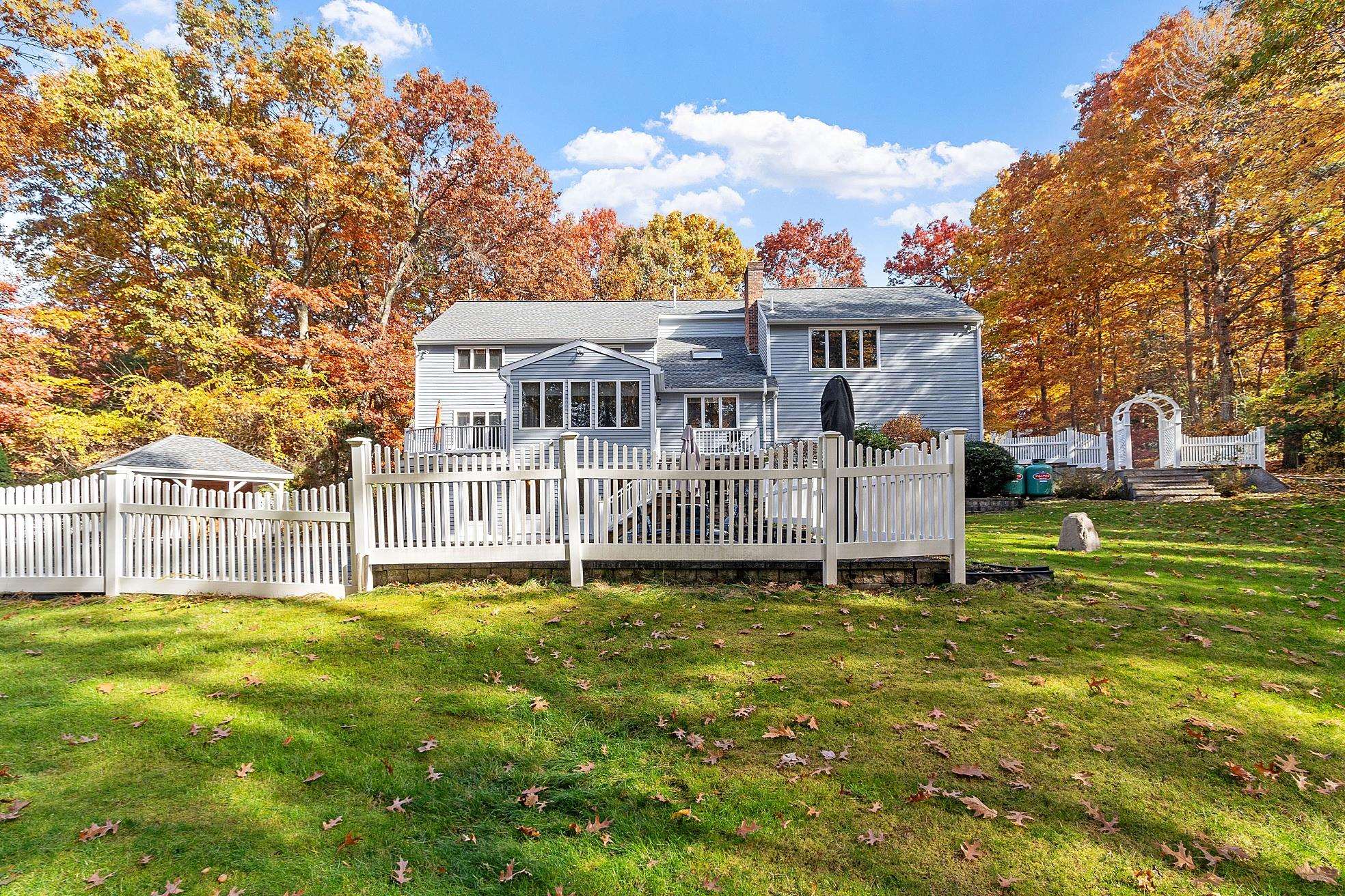 23 Hawthorne Road Windham, NH 03087 - Photo 43 of 59