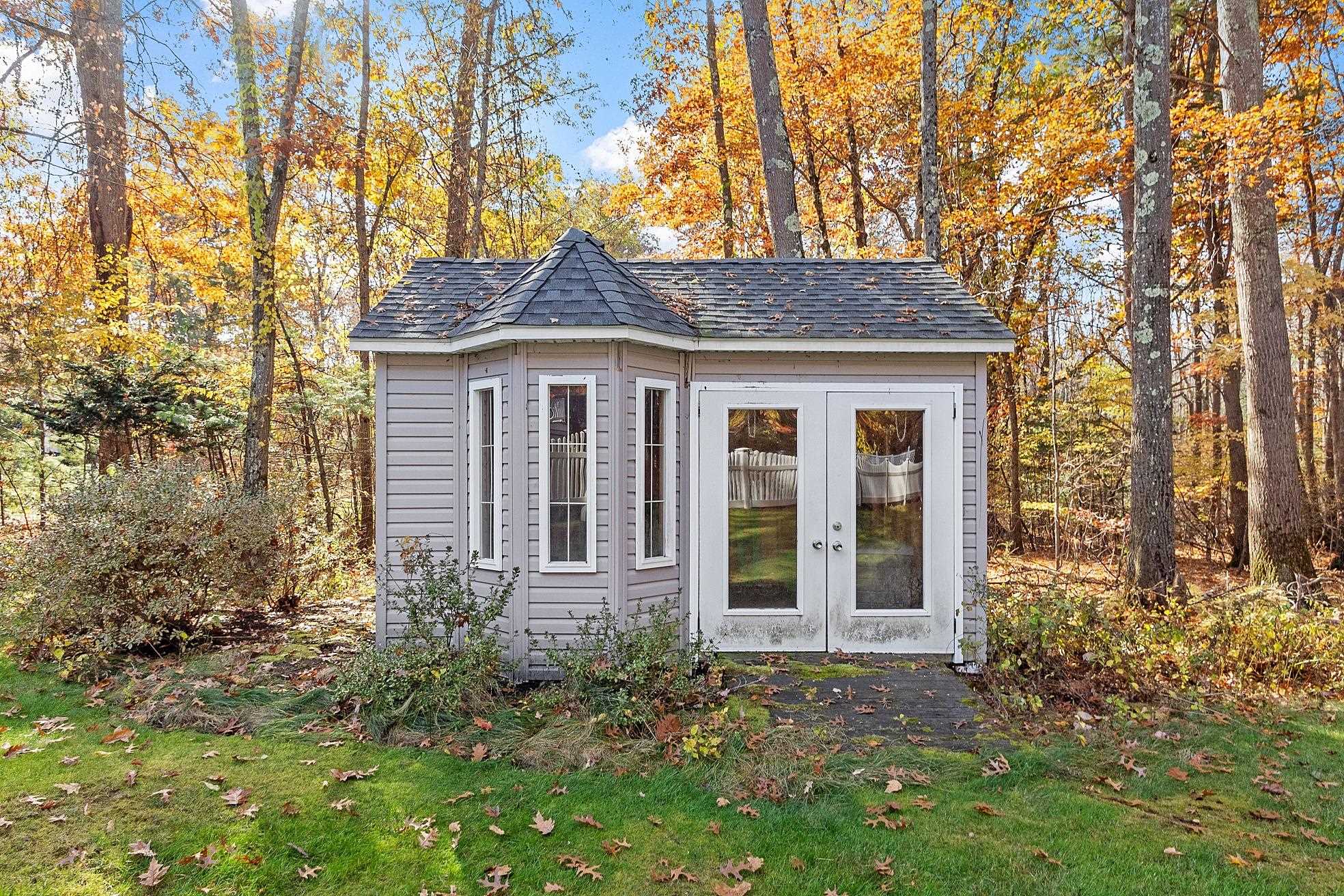 23 Hawthorne Road Windham, NH 03087 - Photo 51 of 59