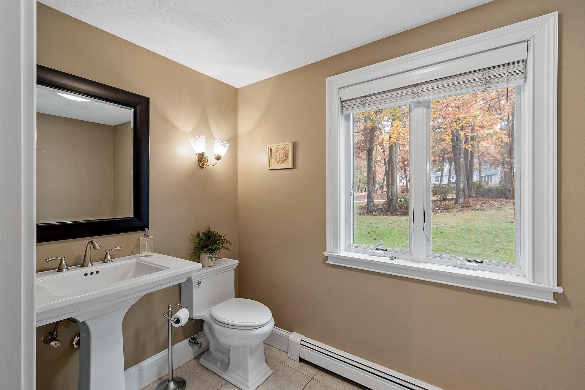 23 Hawthorne Road Windham, NH 03087 - Photo 6 of 59