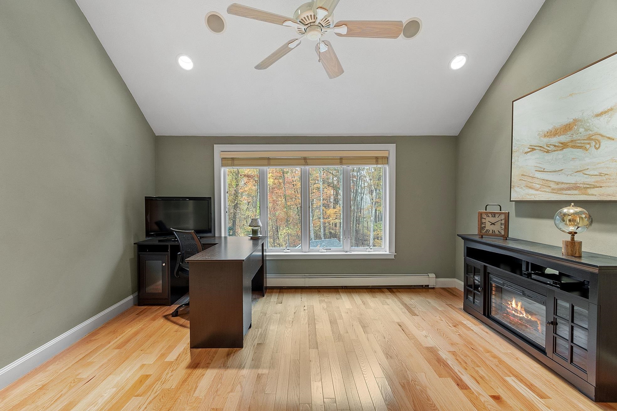 23 Hawthorne Road Windham, NH 03087 - Photo 10 of 59