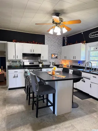 $105,000 | 212 South 1st Street, Carthage, IL 62321