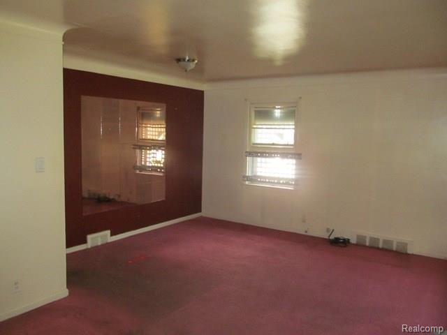 19315 Burt Road Detroit, MI 48219 - Photo 4 of 15 IMG_6078.JPG