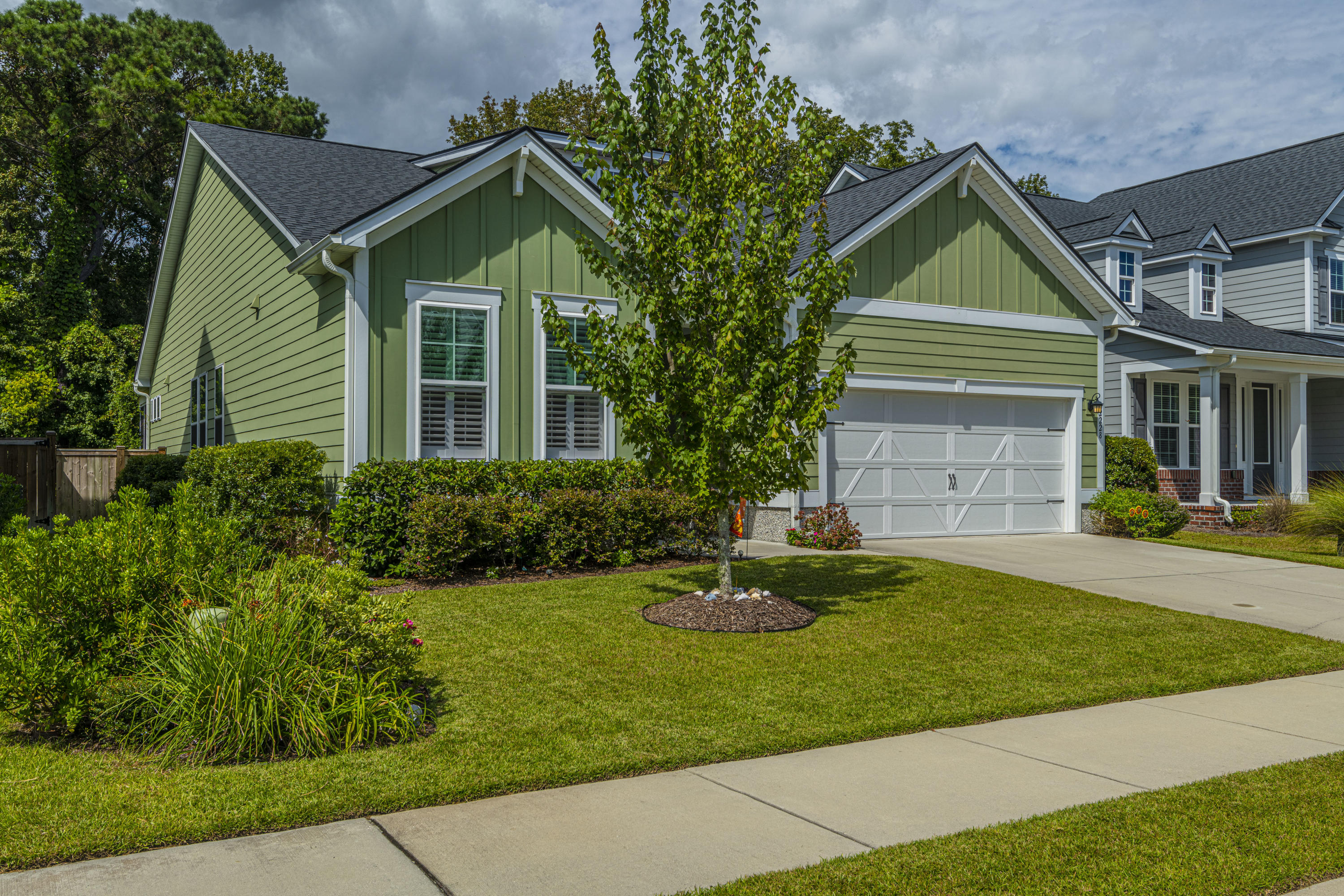 2228 Spring Hope Drive Mount Pleasant, SC 29466 - Photo 4 of 49 DSC_0029