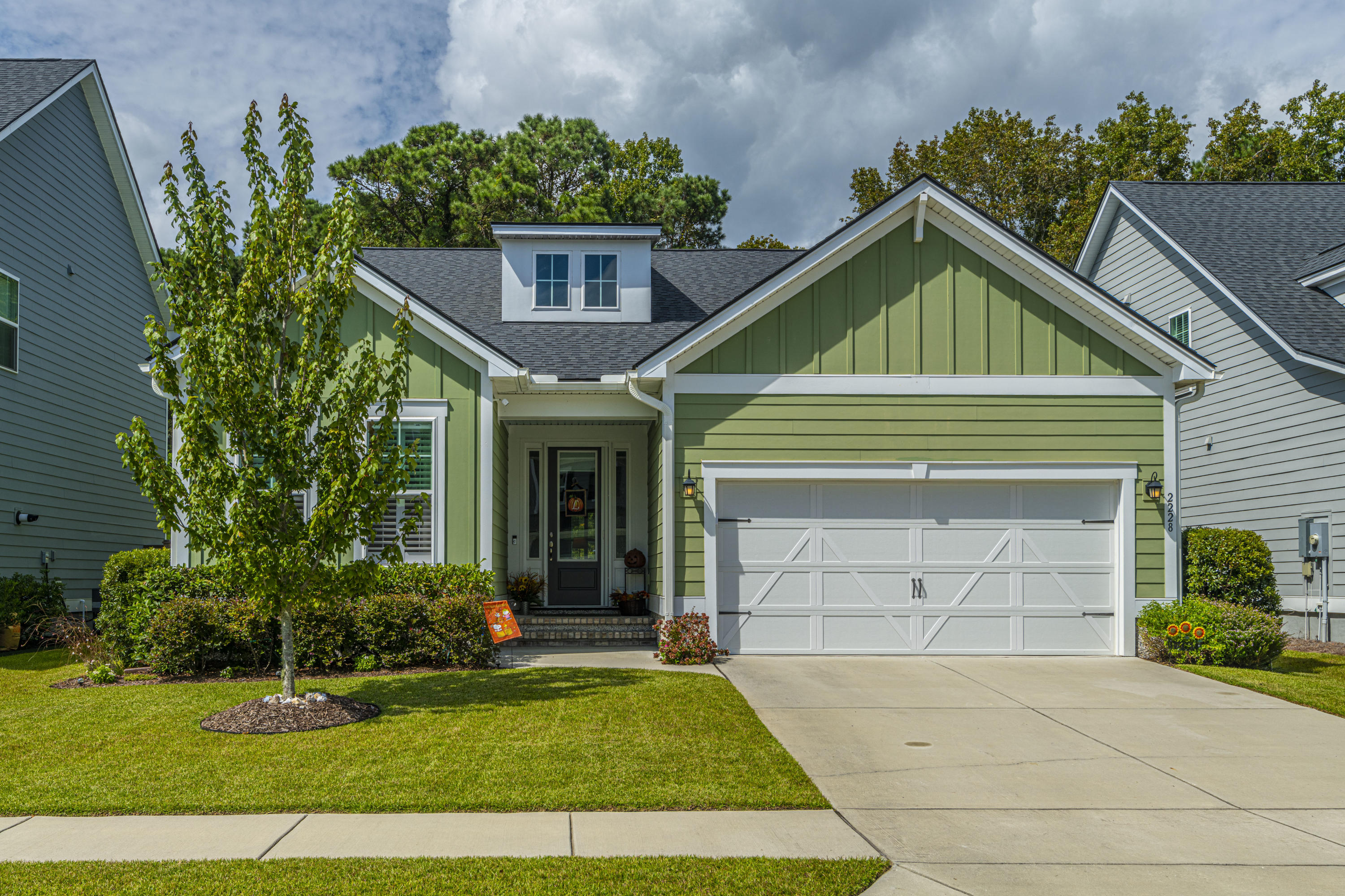 2228 Spring Hope Drive Mount Pleasant, SC 29466 - Photo 5 of 49 DSC_0030