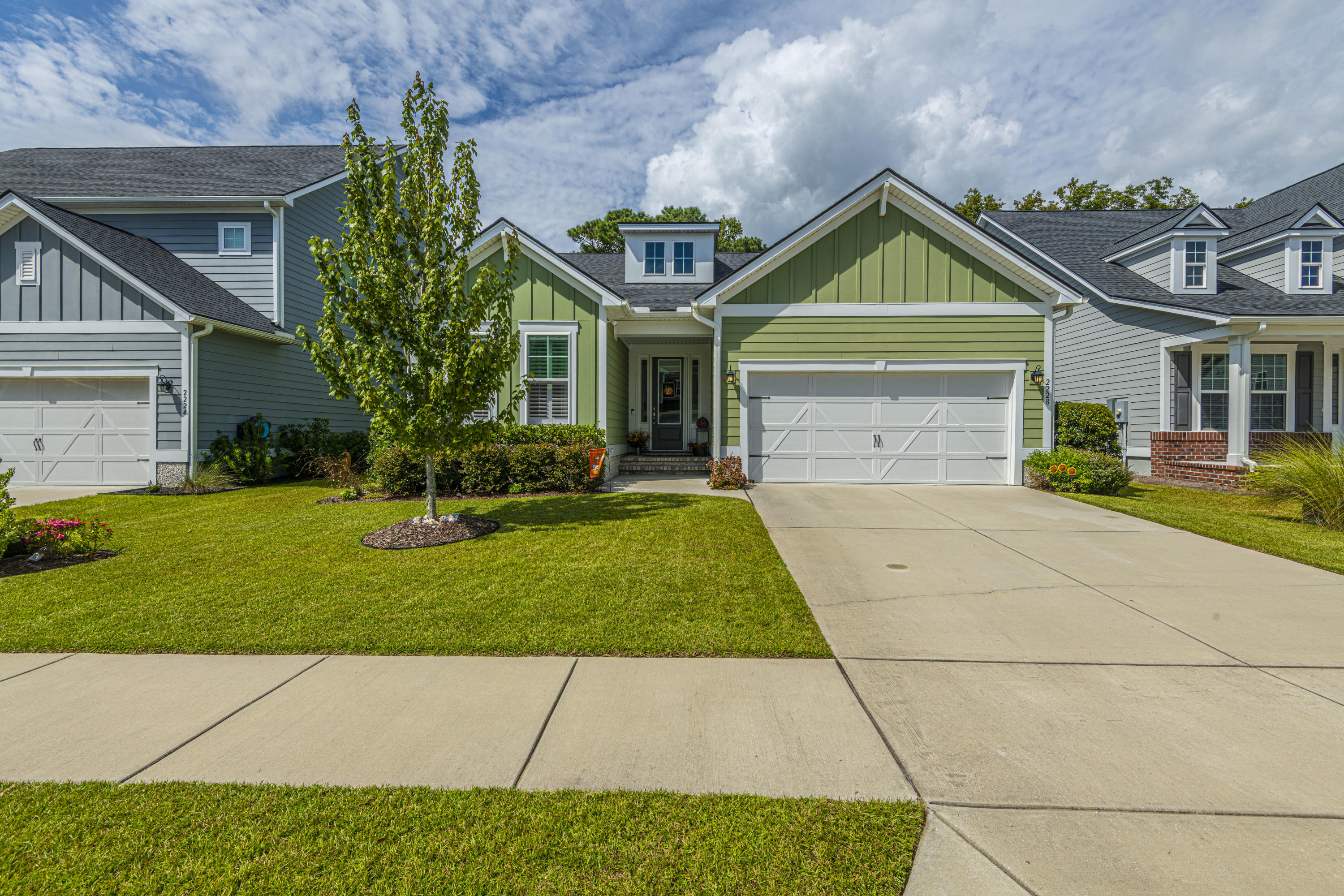 2228 Spring Hope Drive Mount Pleasant, SC 29466 - Photo 6 of 49 DSC_0033