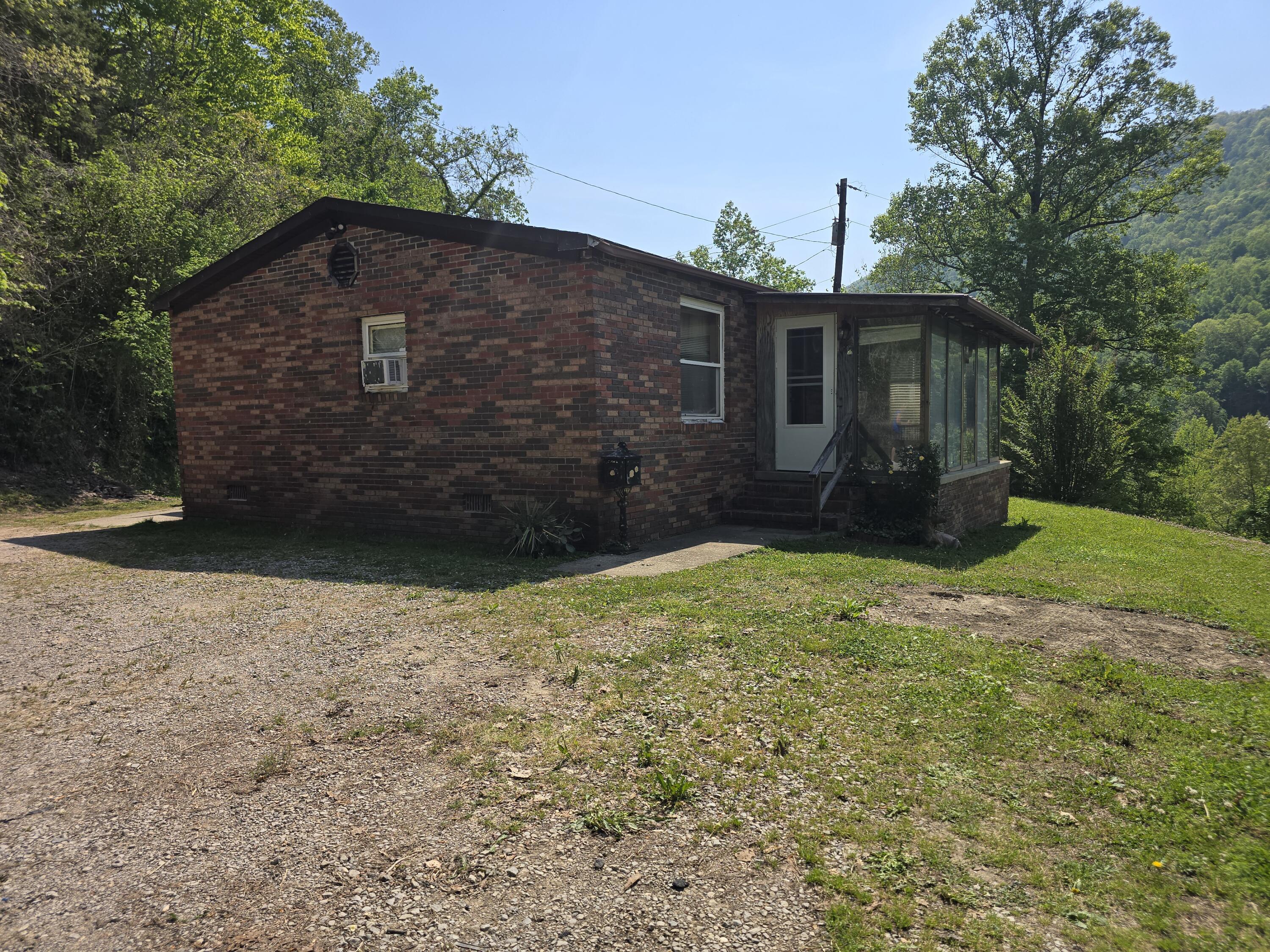 391 Rose Road Pineville, KY 40977 - Photo 21 of 32 20260424_113251