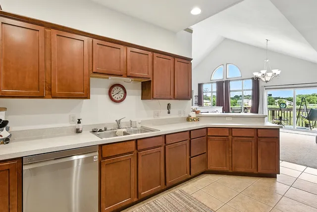 $345,900 | 711 Cherokee Path, Lake Mills, WI 53551