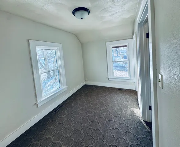 $185,000 | 226 West Wyoming Street, Redwood Falls, MN 56283