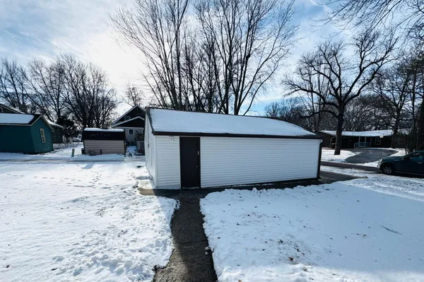 $184,000 | 226 West Wyoming Street, Redwood Falls, MN 56283