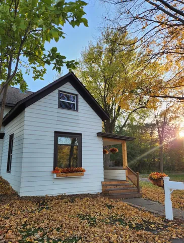 $185,000 | 226 West Wyoming Street, Redwood Falls, MN 56283