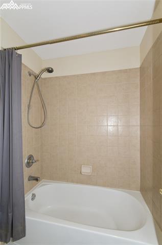 3539 Indigo Ridge Point Colorado Springs, CO 80910 - Photo 18 of 35 Upper Level - Main Bathroom