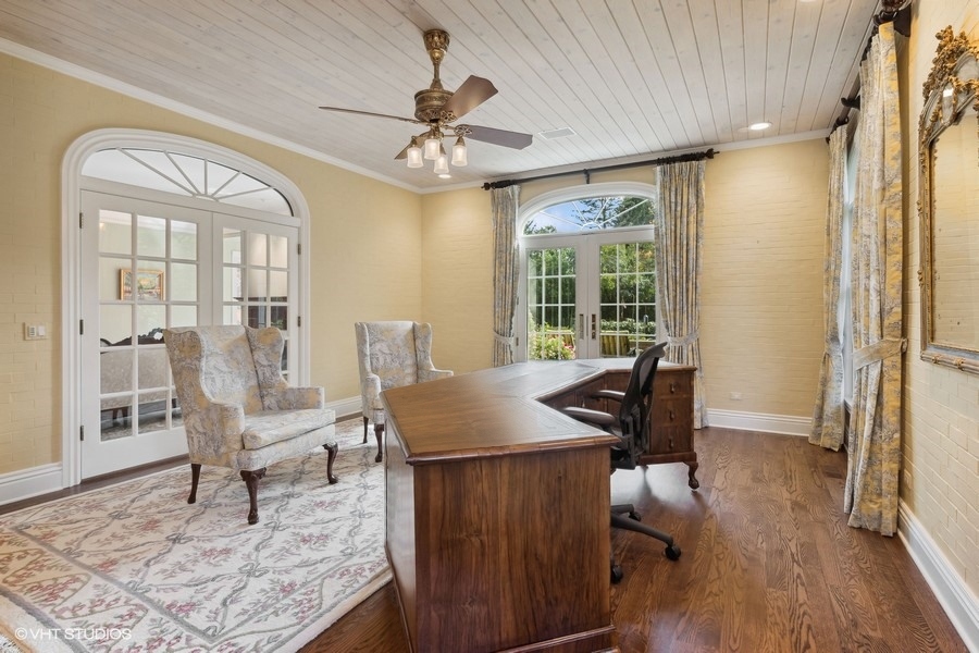 475 West Deerpath Road Lake Forest, IL 60045 - Photo 12 of 35 a view of a livingroom with furniture window and wooden floor