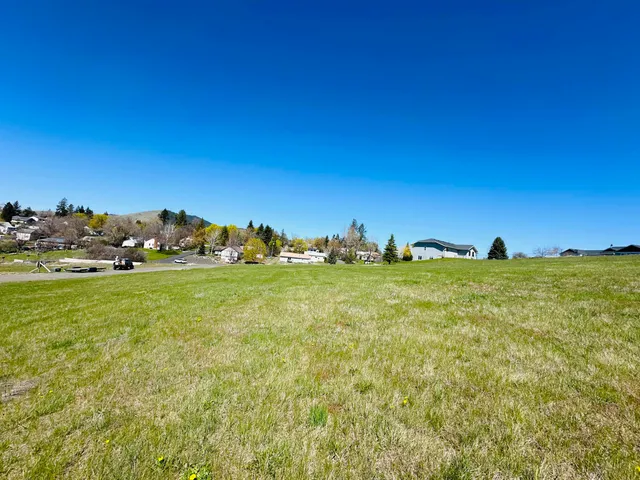$523,000 | 435 South Skyline Street, Tekoa, WA 99033