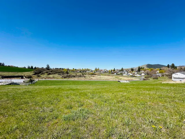 $523,000 | 435 South Skyline Street, Tekoa, WA 99033