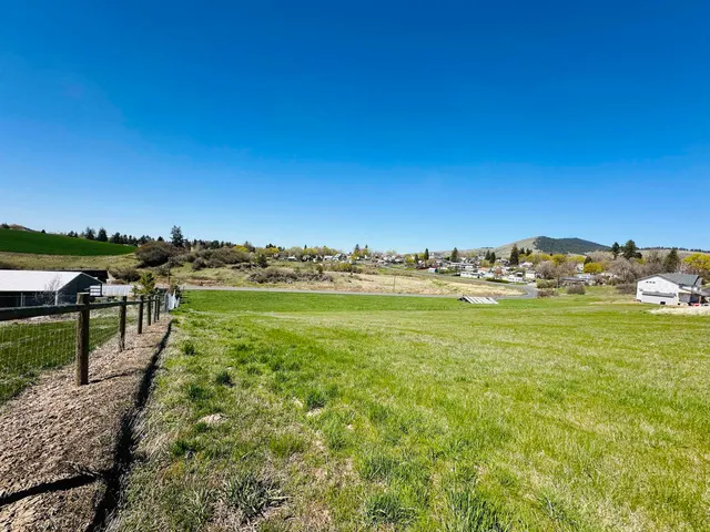 $523,000 | 435 South Skyline Street, Tekoa, WA 99033