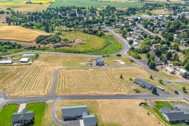 $523,000 | 435 South Skyline Street, Tekoa, WA 99033