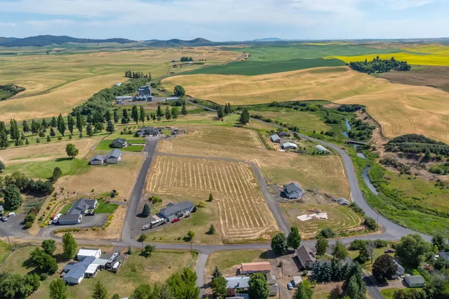 $523,000 | 435 South Skyline Street, Tekoa, WA 99033