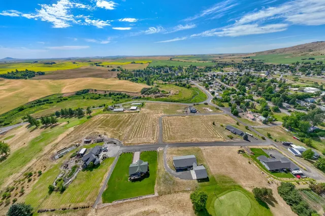 $523,000 | 435 South Skyline Street, Tekoa, WA 99033