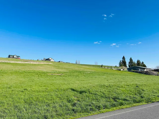 $523,000 | 435 South Skyline Street, Tekoa, WA 99033