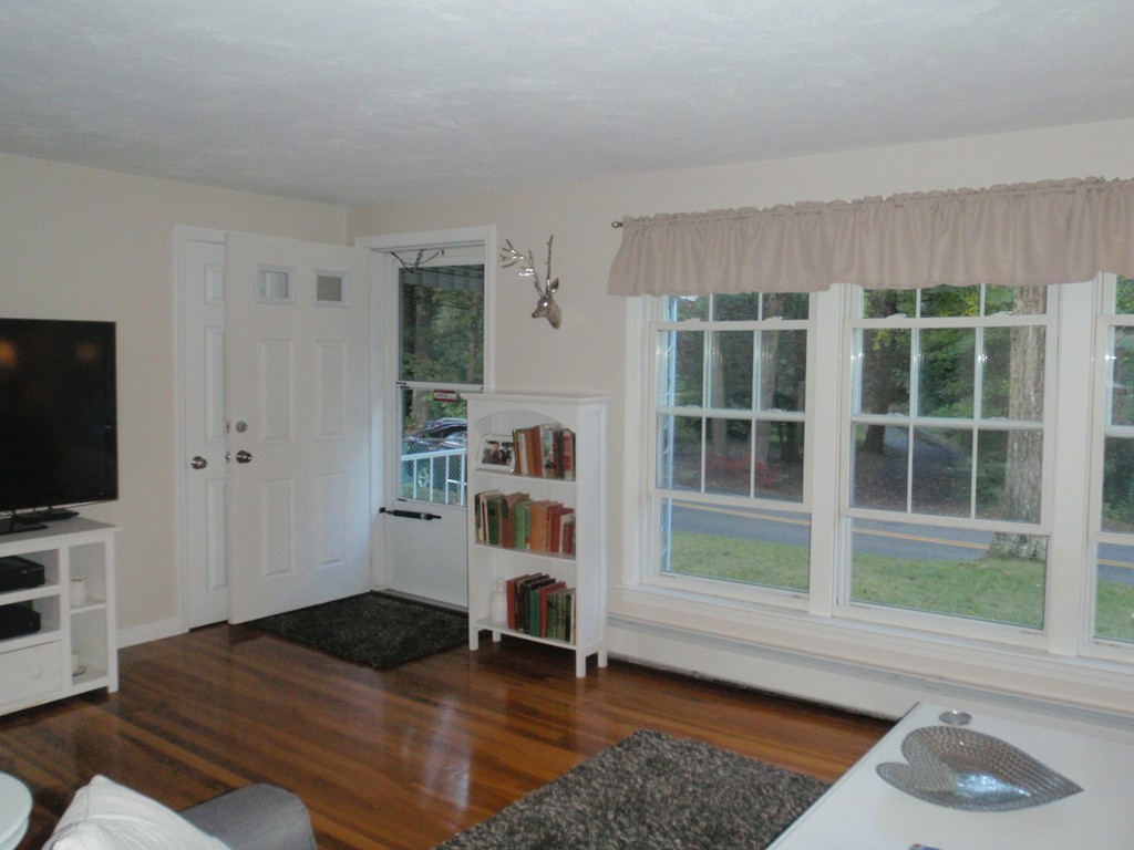 167 Bailey Road Holden, MA 01520 - Photo 3 of 15 Gallery Image 3