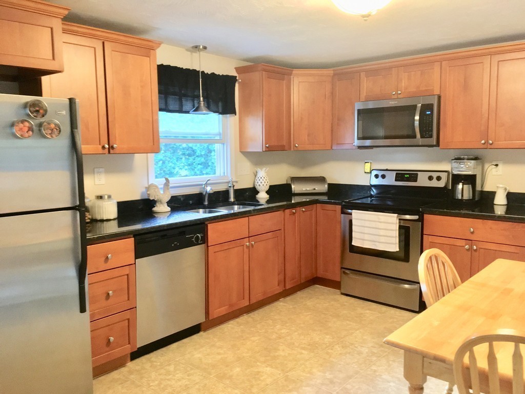 167 Bailey Road Holden, MA 01520 - Photo 5 of 15 Gallery Image 5