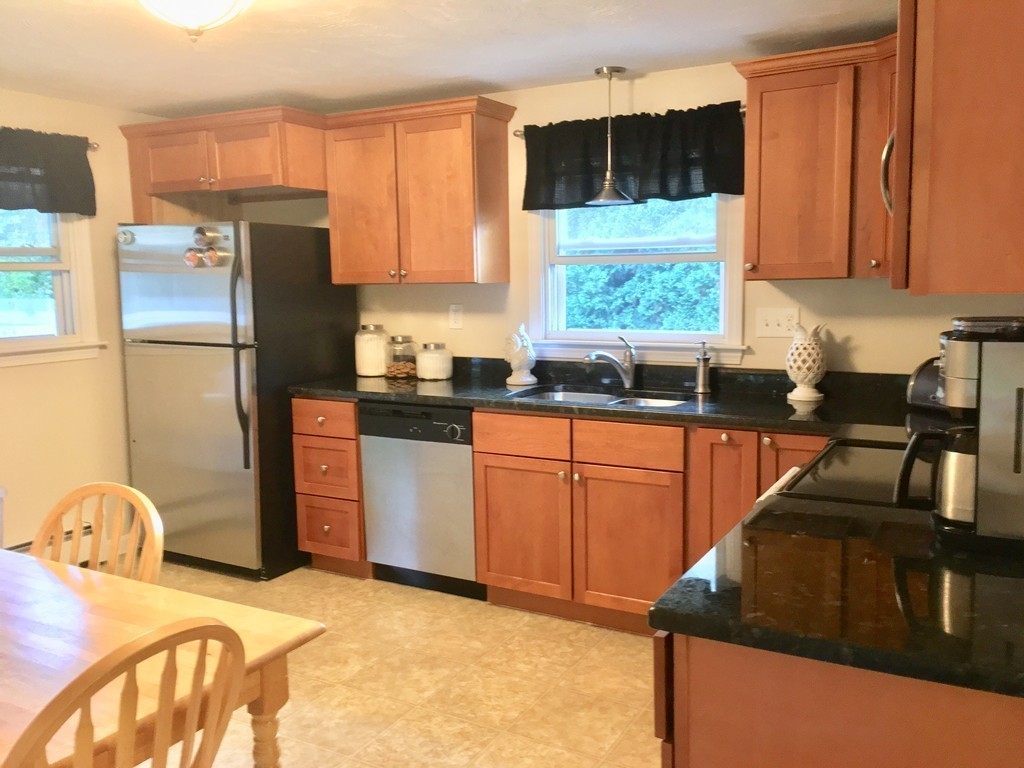 167 Bailey Road Holden, MA 01520 - Photo 6 of 15 Gallery Image 6