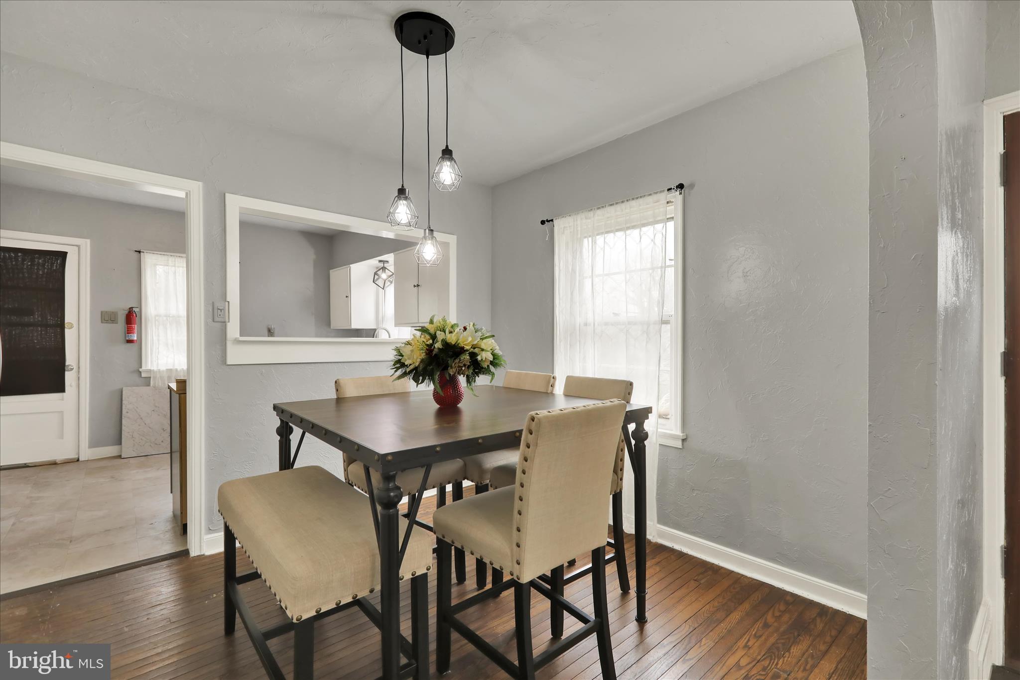 1815 Holly Road Reading, PA 19602 - Photo 8 of 20 360_3711