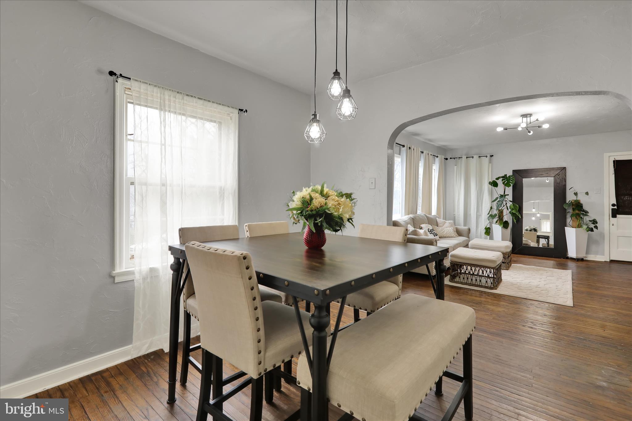 1815 Holly Road Reading, PA 19602 - Photo 9 of 20 360_3716