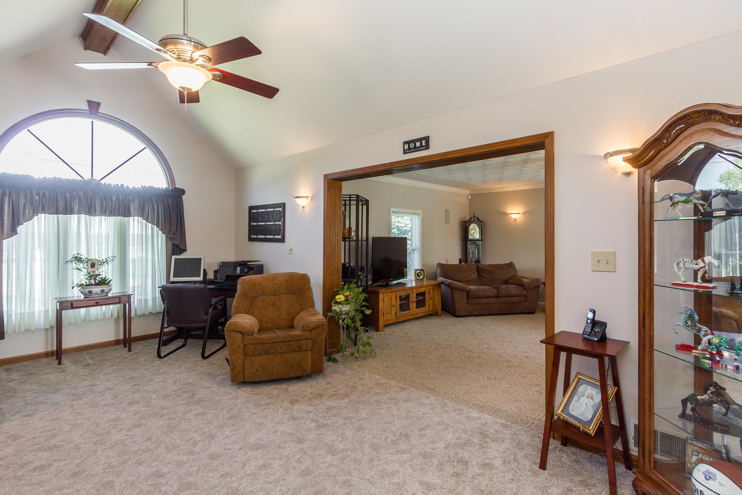 151 Stonepost Road Louisville, KY 40229 - Photo 7 of 46 7