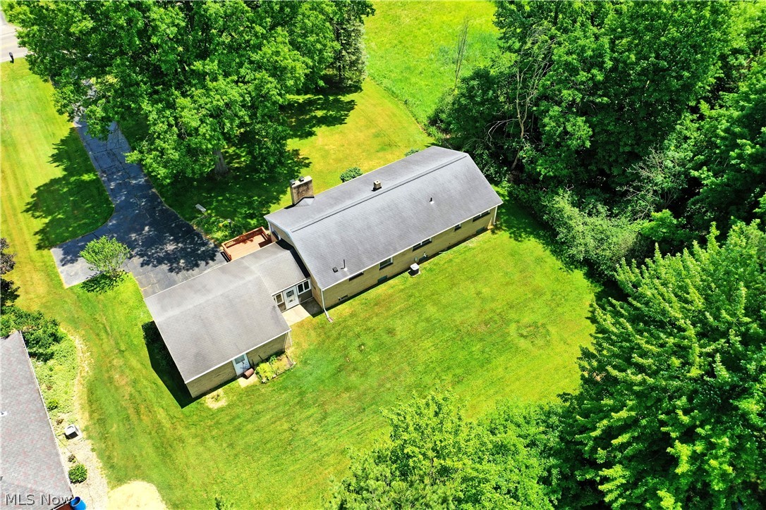 2141 North Road Northeast Warren, OH 44483 - Photo 4 of 50