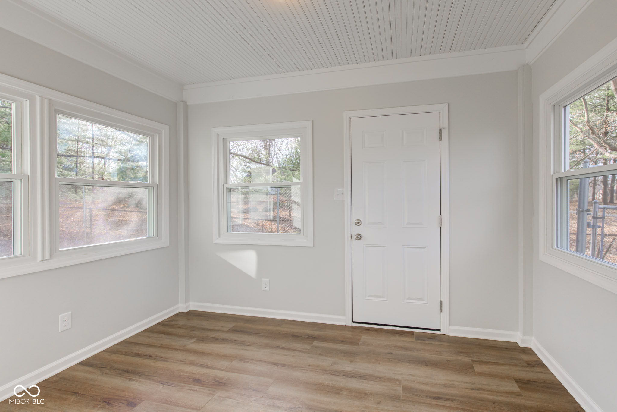 3229 Brill Road Indianapolis, IN 46227 - Photo 11 of 80 Gallery Image 11