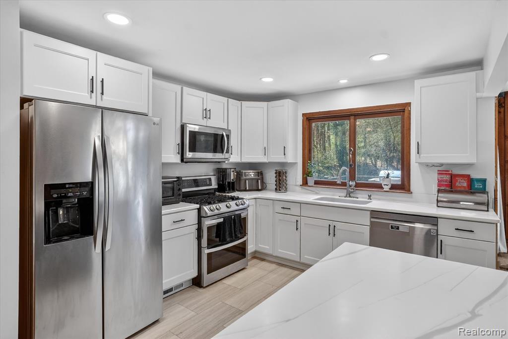3301 Jewell Road Howell, MI 48843 - Photo 6 of 41
