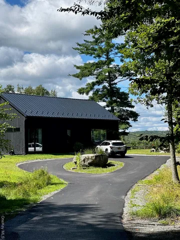 $725,000 | 385 Evergreen Lane, Narrowsburg, NY 12764