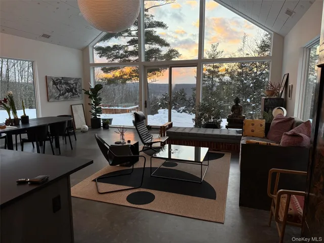 $725,000 | 385 Evergreen Lane, Narrowsburg, NY 12764