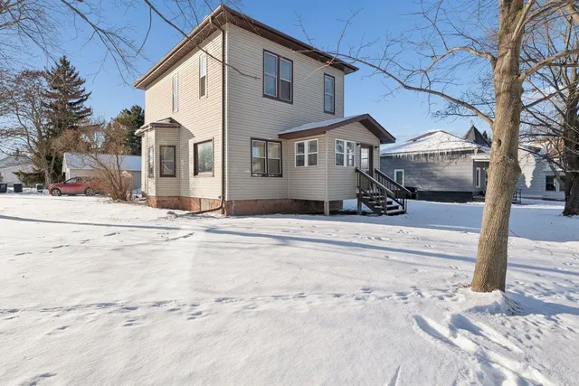 $189,000 | 321 5th Avenue East, Ashland, WI 54806