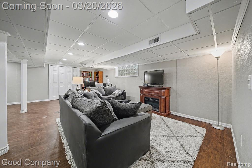 29661 Chelmsford Road Southfield, MI 48076 - Photo 17 of 30 Gallery Image 17
