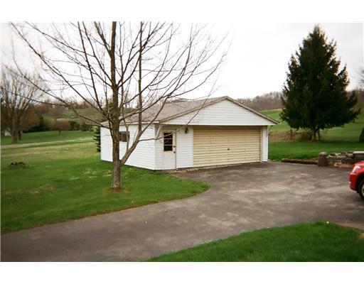 734 Armbrust - Hecla Road Mount Pleasant, PA 15666 - Photo 11 of 13 Parking Lot/Garage.